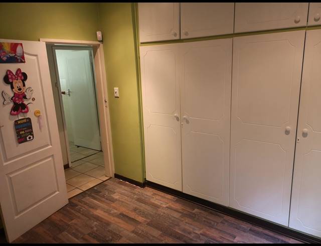 3 BEDROOM FREEHOLD TO LET IN BLACKRIDGE